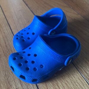 Toddler/infant Crocs like new size 2/3